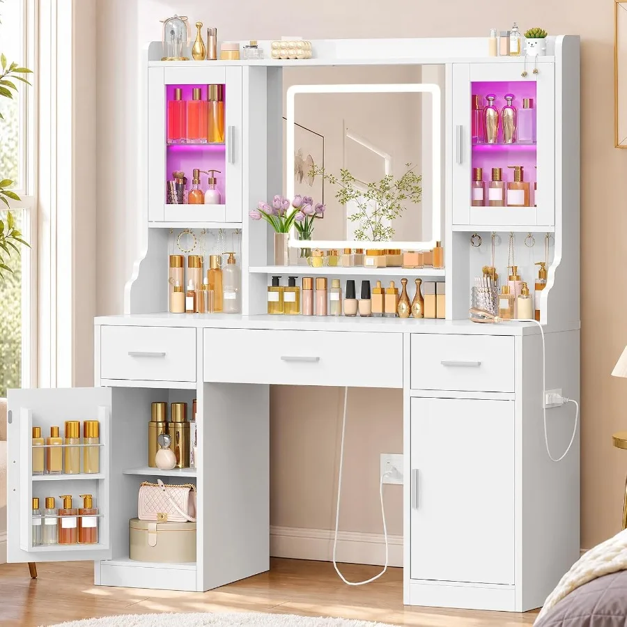 Yatak odası için aynalı ve ışı - Makeup incelemesi ve fiyatı
